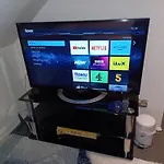Byron View House R6